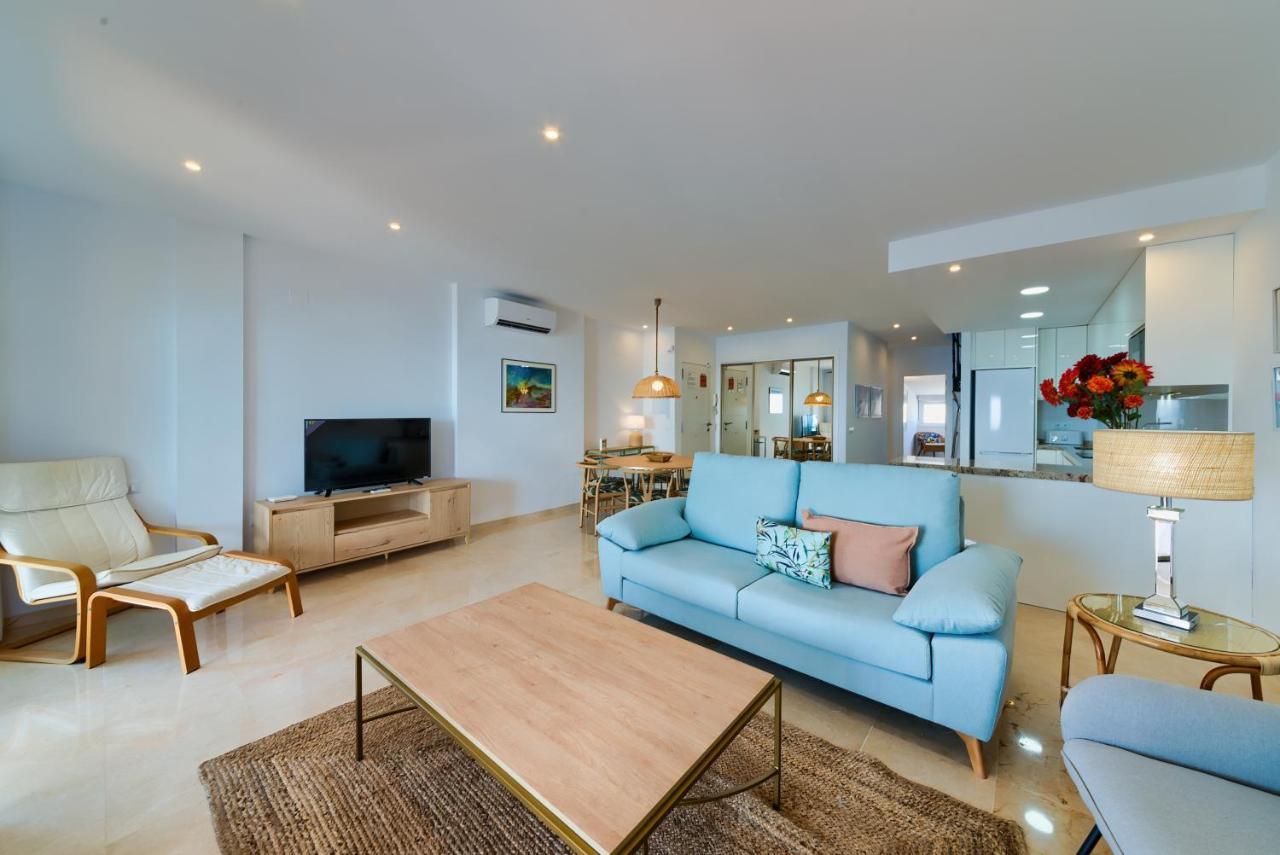 Holidays2Fuengirola Duplex With Stunning Sea View, Terraces,1St Line Beside Port Екстериор снимка