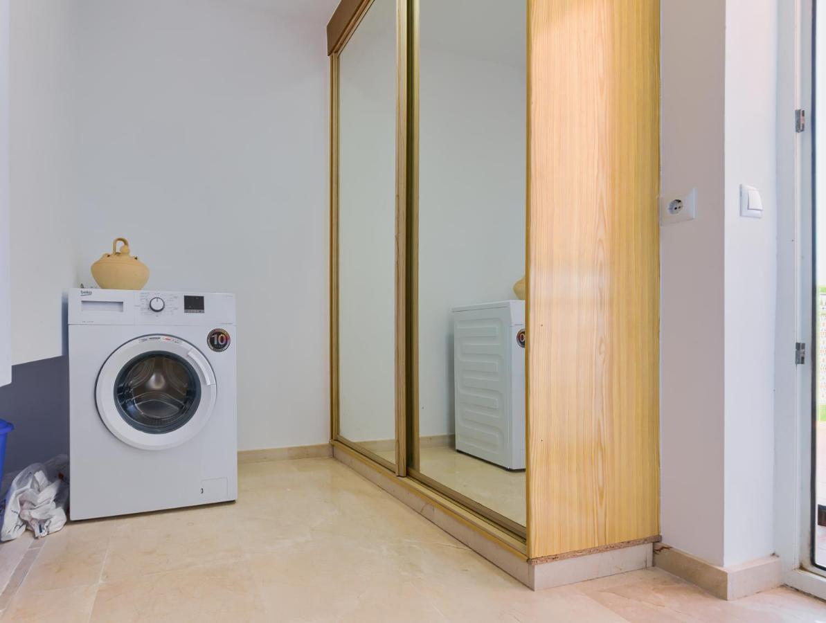 Holidays2Fuengirola Duplex With Stunning Sea View, Terraces,1St Line Beside Port Екстериор снимка