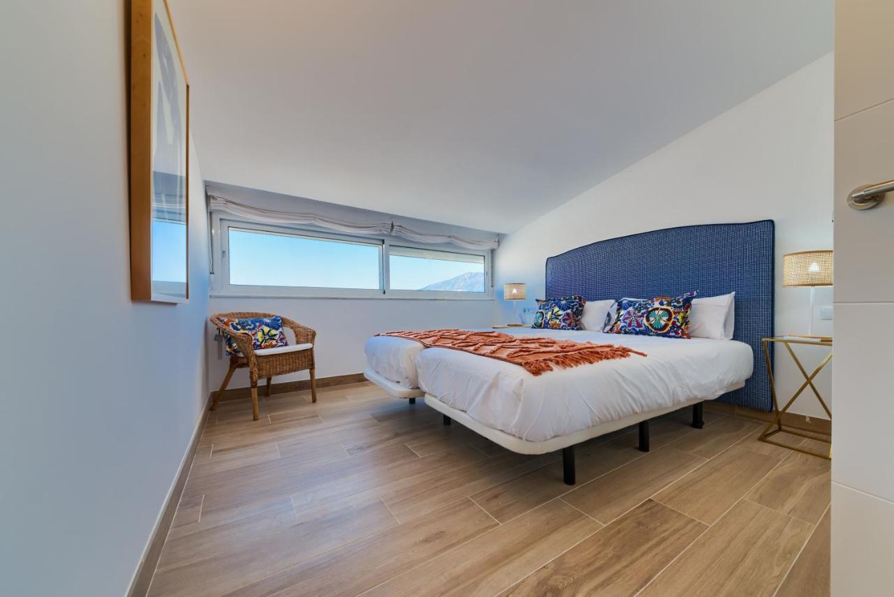 Holidays2Fuengirola Duplex With Stunning Sea View, Terraces,1St Line Beside Port Екстериор снимка